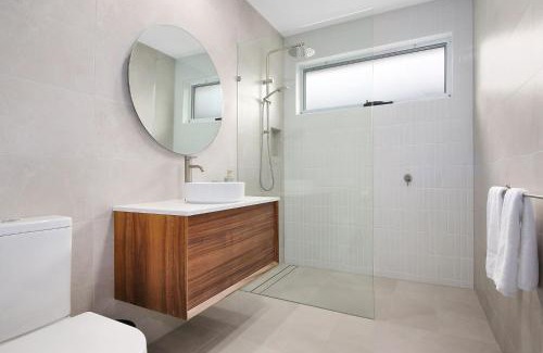 Beechworth House | Lake Reflections