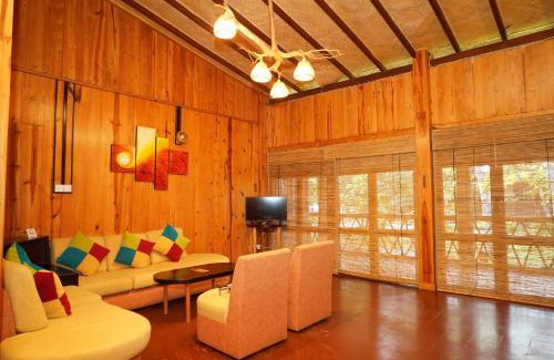 Maha Gonadoowa Hotel | Lake Resort Bolgoda
