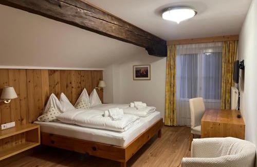 Carezza Bed & Breakfast | LAKE & RIVER Hotel