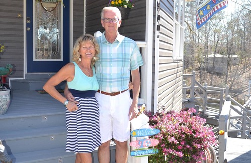 Dadeville House | Lake Room in Paradise Bed and Breakfast by Lake Martin