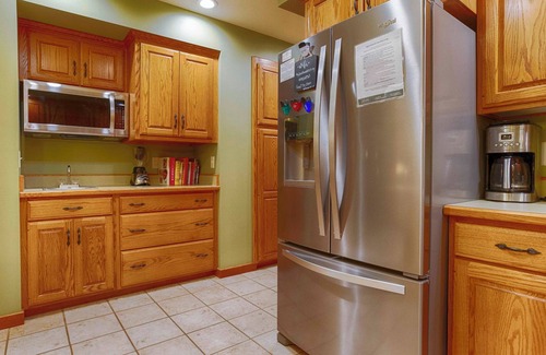Town of Jerusalem House | Lake Shore Lodge: On Keuka Lake & Near Wine Trail