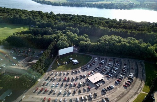 Dale House | Lake Shore Retreat @ Silver Lake