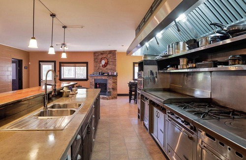 Port Stanton House | Lake Sparrow Guest House Inc