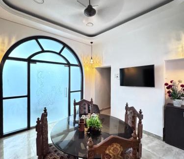 Kolkata House | Lake stays