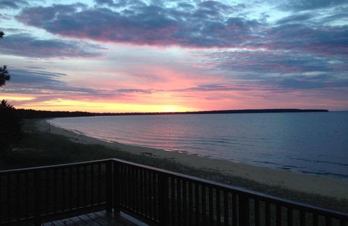 Lake Linden Cottage | Lake Superior Cottage on Sandy Beach, cl. houghton, calumet, LL Sunrise, beach