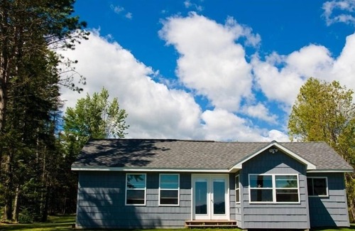 Pelkie Cottage | Lake Superior Cottage with Spectacular View and fiber optic high speed internet