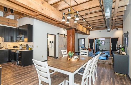 St. Louis County Apartment | Lake Superior Loft - Sleeps 10, Heart of Canal Park, Lake Superior View