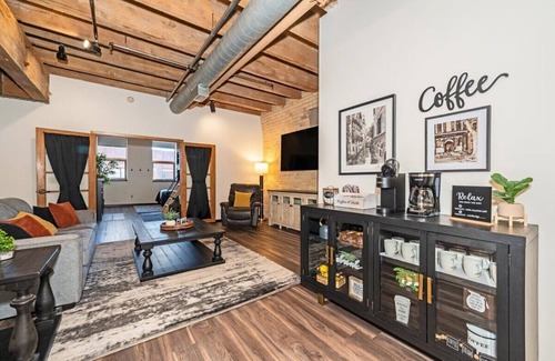 St. Louis County Apartment | Lake Superior Loft - Sleeps 10, Heart of Canal Park, Lake Superior View
