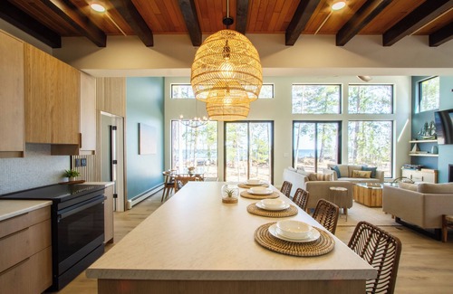 Rumely House | Lake Superior & River Luxury Home-1,000 ft of Beachfront