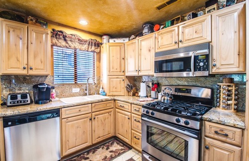 Brockway Apartment | Lake Tahoe’s remodeled retreat perfect couples, kiddos & pets fenced , hot tub