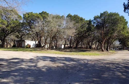 Clifton House | Lake Time the place to be on Lake Whitney !