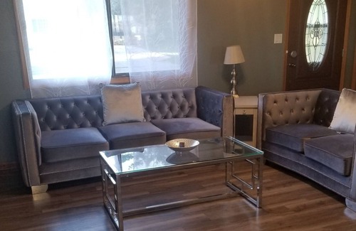 Buena Vista County House | Lake Town Home by All Season Water Resort, Free WiFi & Coffee on us!