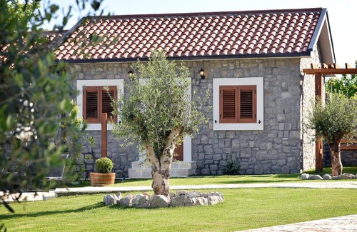 Virpazar Villa | Lake Valley
