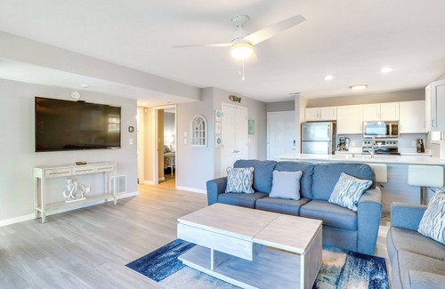 Lake of the Ozarks Condo | Lake View & Boat Slip: Osage Beach Retreat!