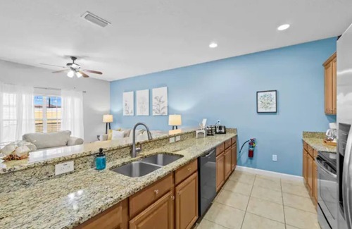 Lindfields House | Lake View/Free WaterPark/Private Pool/min Disney/ask for season special offers