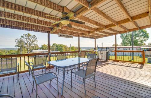 Mountain Home House | Lake-View Getaway with Grill in Mountain Home!