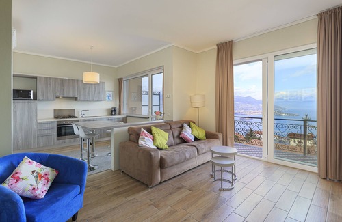Carciano Apartment | Lake View, Luxury Apartment in Someraro, Stresa - Apartment EAST