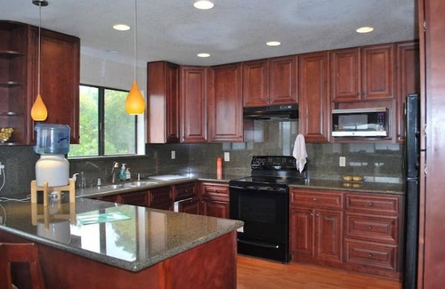 Clear Lake House | Lake view Paradise in Lake County, Kelseyville, CA