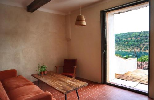 Bauduen Apartment | Lake View with Private Terrace