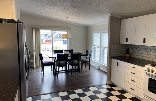 Manitou Beach-Devils Lake House | Lake Views from Great Deck, newly remodeled, Family members of all ages