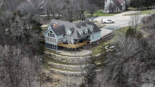 The Galena Territory House | Lake Views! Hot Tub! Family & Pet Friendly!