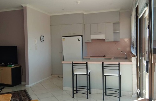 Greenway Apartment | Lake Views, Large Balcony, Full Kitchen, Washer and Dryer