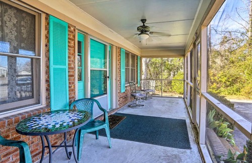 Lake Waccamaw House | Lake Waccamaw Home with Fenced Yard and Shared Pier!