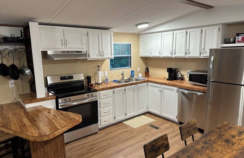 Sevierville House | Lakefront! 2 bed, 2 bath with Private Dock