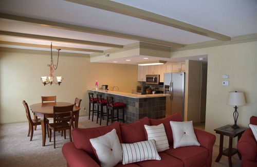 Boyne City Condo | Lakefront 2BR Condo on Lake Charlevoix