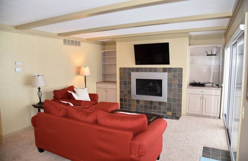 Boyne City Condo | Lakefront 2BR Condo on Lake Charlevoix