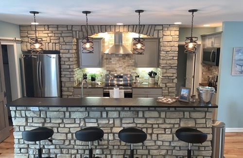 Northwest House | Lakefront 6 Bedroom Home on Beautiful Nettle Lake with Outdoor Tiki Bar !