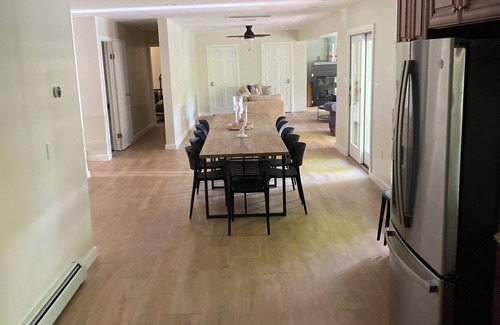 Mongaup Valley House | Lakefront 7 Bedrooms! Private Dock Swim! Fish! Boat! Newly renovated