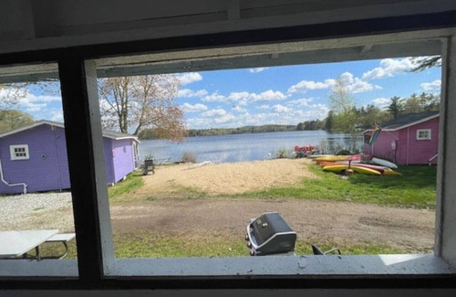 Northwood Cottage | Lakefront Blue Cottage