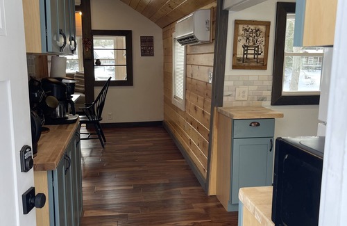 Otis House | Lakefront Bungalow