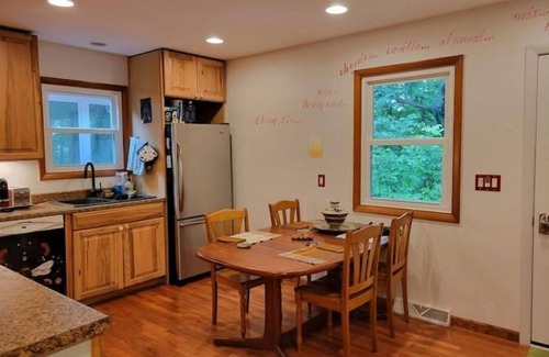 Elkhorn House | Lakefront Cabin in the Woods fully fenced yard