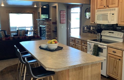 Marion House | Lakefront cabin on Bitterroot Lake - a perfect Montana retreat!