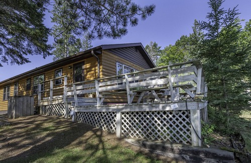 Watersmeet Cabin | Lakefront Cabin on Cisco Chain of Lakes