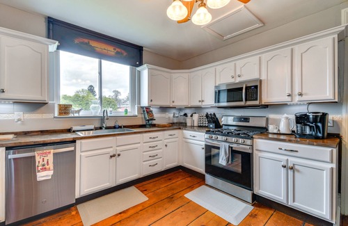 Cayuga House | Lakefront Cayuga Retreat w/Private Deck & Hot Tub