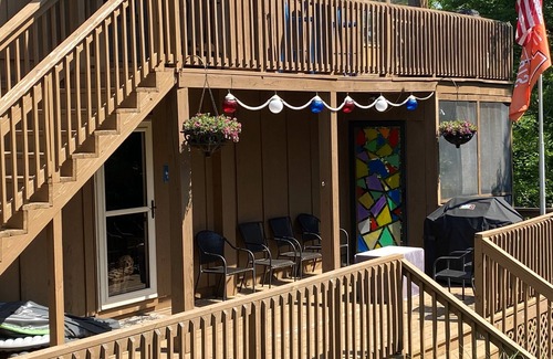Sloans Valley Condo | Lakefront Condo at Woodson Bend Resort on Lake Cumberland