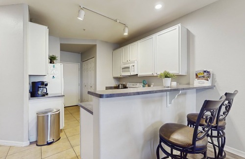 Superstition Lakes Condo | Lakefront condo with private washer/dryer, central AC & heated pool