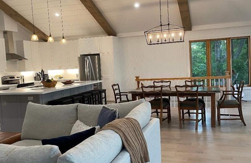 Pointe au Baril Cottage | Lakefront Cottage Parry Sound District, Pointe Au Baril, Archipelago
