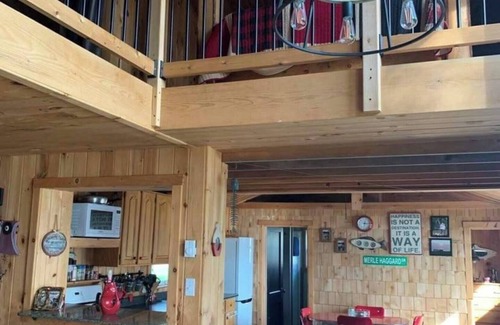 Amherst Cottage | Lakefront Cottage - Sutherland Lake, NS
