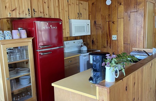 Gravenhurst Cottage | Lakefront Cottage on Muskoka's Kahshe Lake