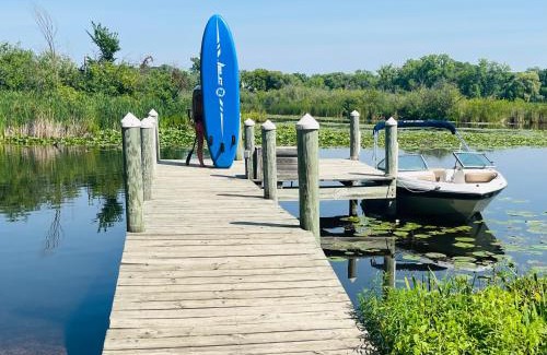 Tonka Bay House | Lakefront Cottage
