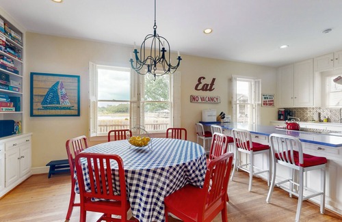 Silver Creek Village House | Lakefront cottage with 3 kayaks, waterside hammock