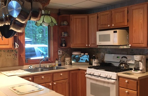Saint Albans Cottage | Lakefront Cottagen