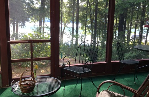 Saint Albans Cottage | Lakefront Cottagen