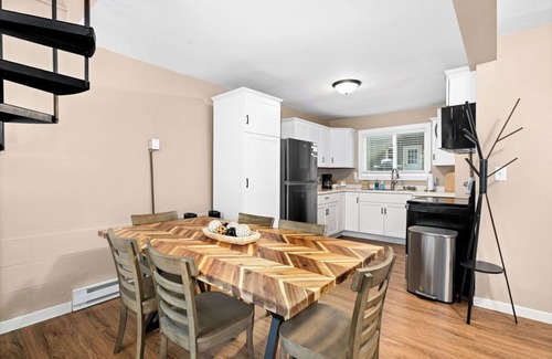 Saginaw Cabin | Lakefront Cozy Cabin with Dock, Sauna & BBQ Grill