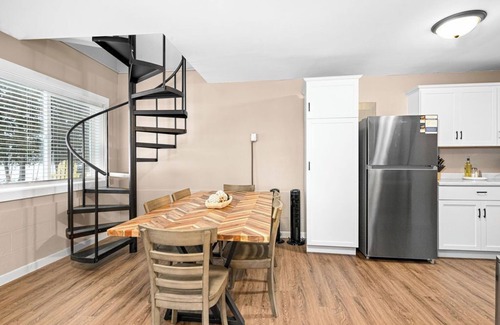 Saginaw Cabin | Lakefront Cozy Cabin with Dock, Sauna & BBQ Grill