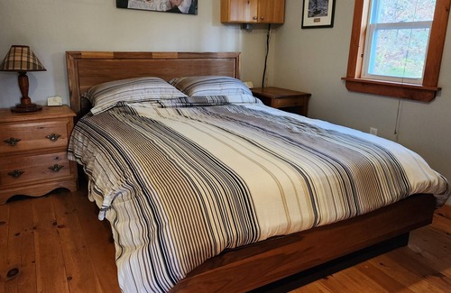 McDougall Cottage | Lakefront Family Cottage - swim, boat, fish, hike, ride